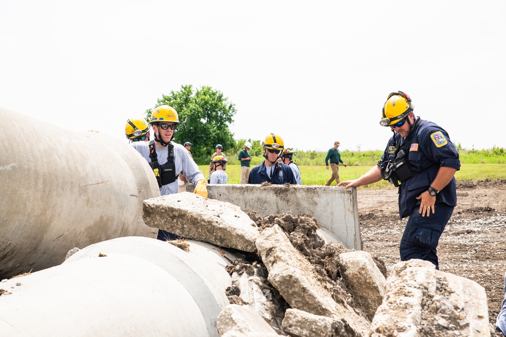 Missouri military, government and civilian agencies work together during disaster exercise Vigilant Guard