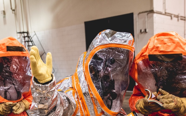 Emergency Management Airmen suit up at Global Dragon 2019