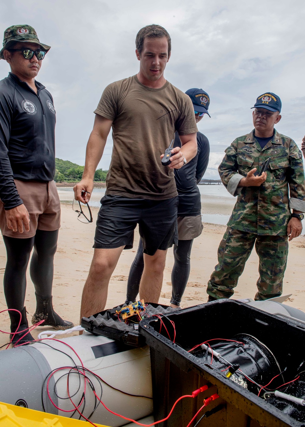 EODMU-5, RTN conduct WBIED practical knowledge exchange during CARAT 2019