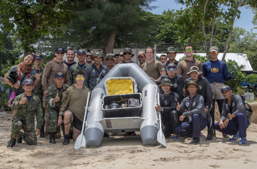EODMU-5, RTN conduct WBIED practical knowledge exchange during CARAT 2019