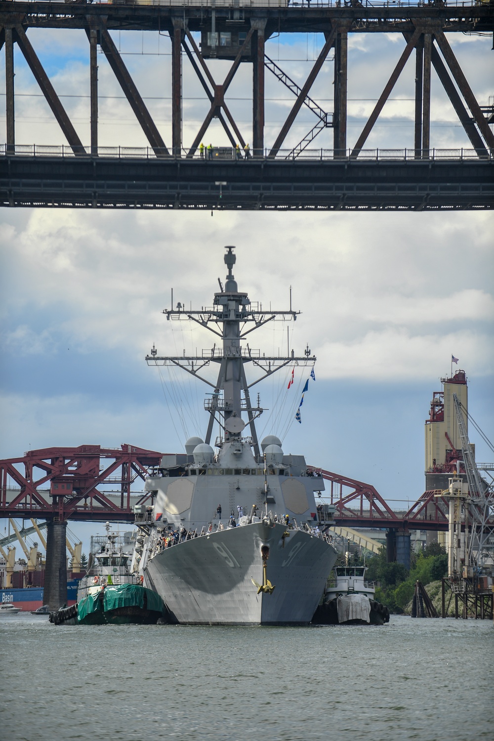 U.S. Navy Ships Arrive for Rose Fest