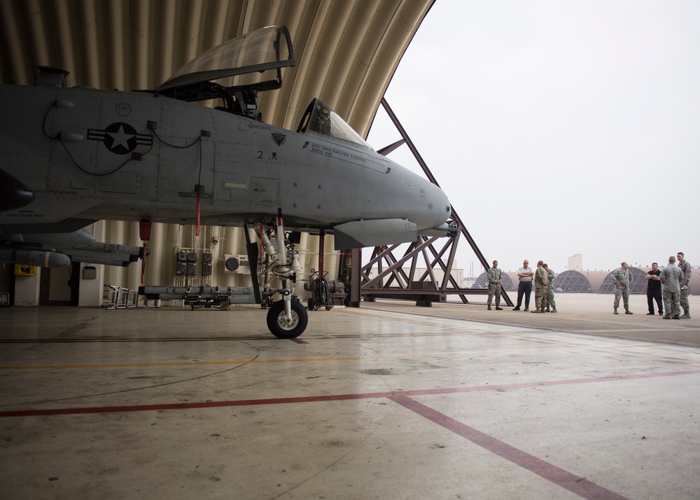 VFW member visits Osan AB