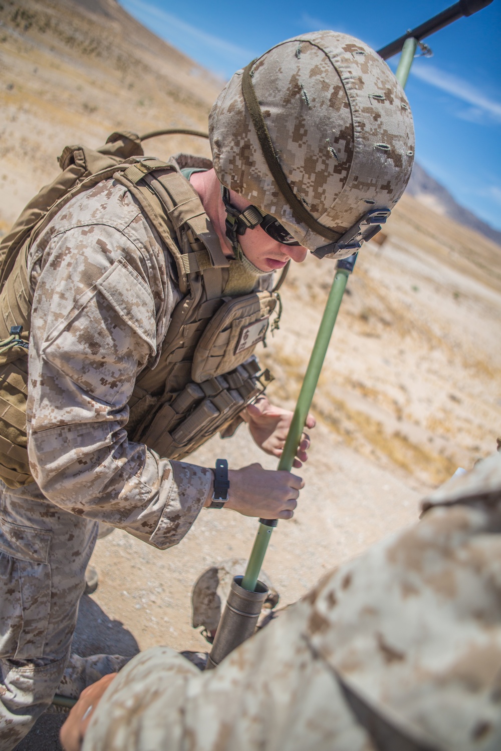 Reserve Marine mortarmen rain steel during ITX 4-19