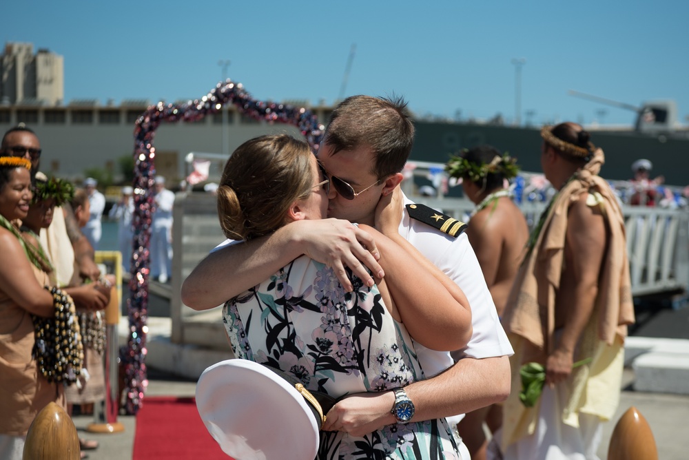 Pearl Harbor Welcomes USS Hawaii Home From Deployment