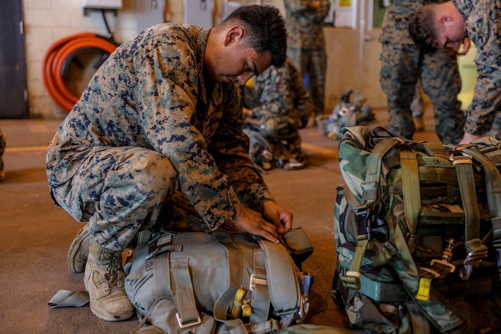 Chute! There It Is! I 3rd TSB Marines train with the JPADS