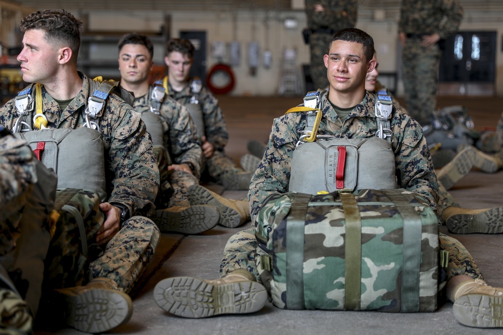 Chute! There It Is! I 3rd TSB Marines train with the JPADS