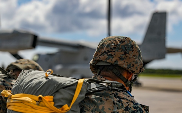 Chute! There it is! | 3rd TSB Marines train with the JPADS
