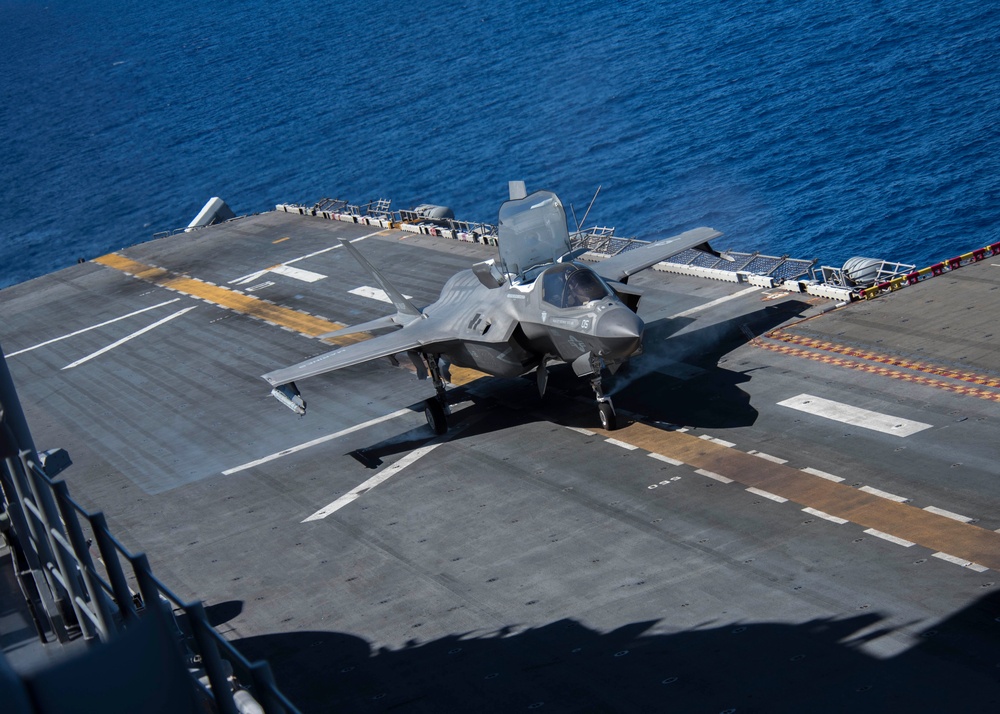 USS WASP (LHD 1) OPERATIONS AT SEA