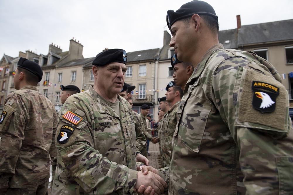 101st Airborne Division Reenlistment Ceremony