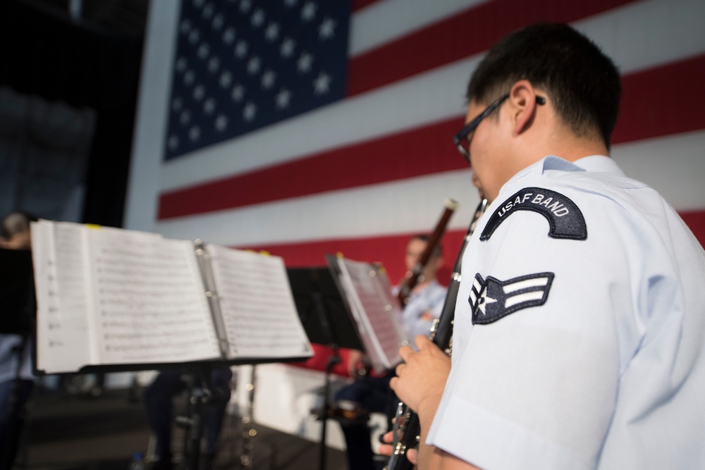 US Air Force Heritage Winds performs for LowCountry