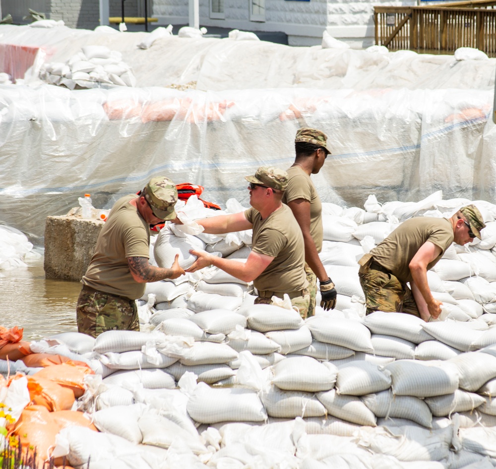 Illinois National Guard Sandbag in Grafton