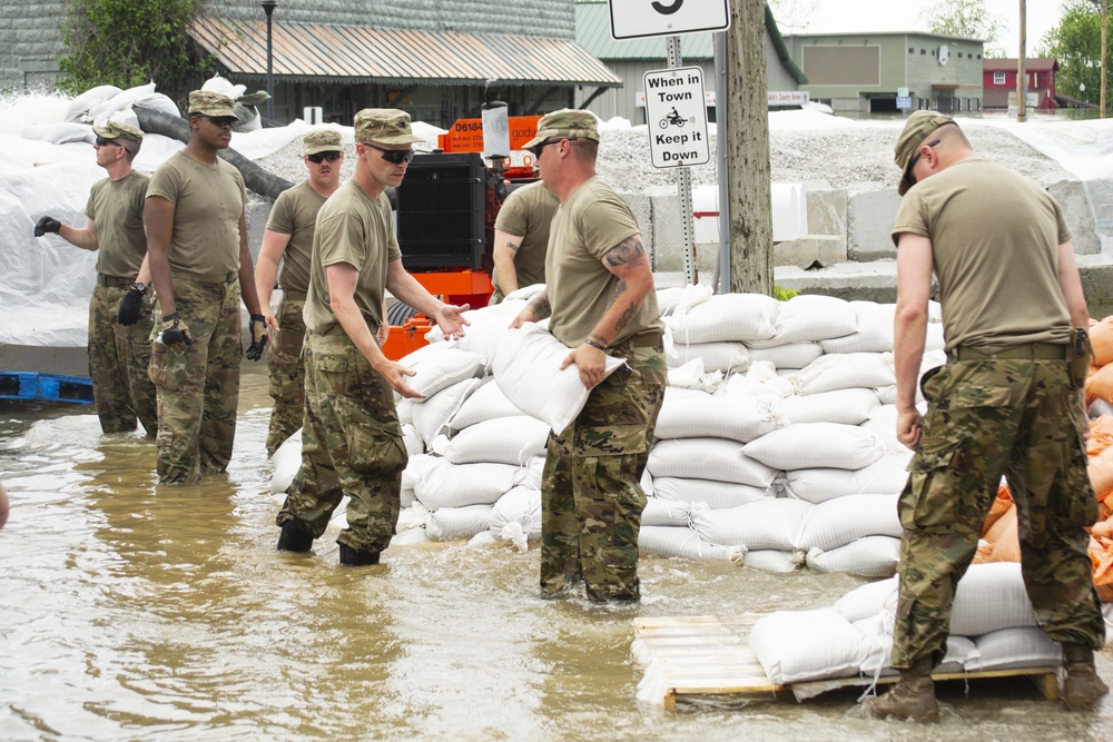 Illinois National Guard Sandbag in Grafton