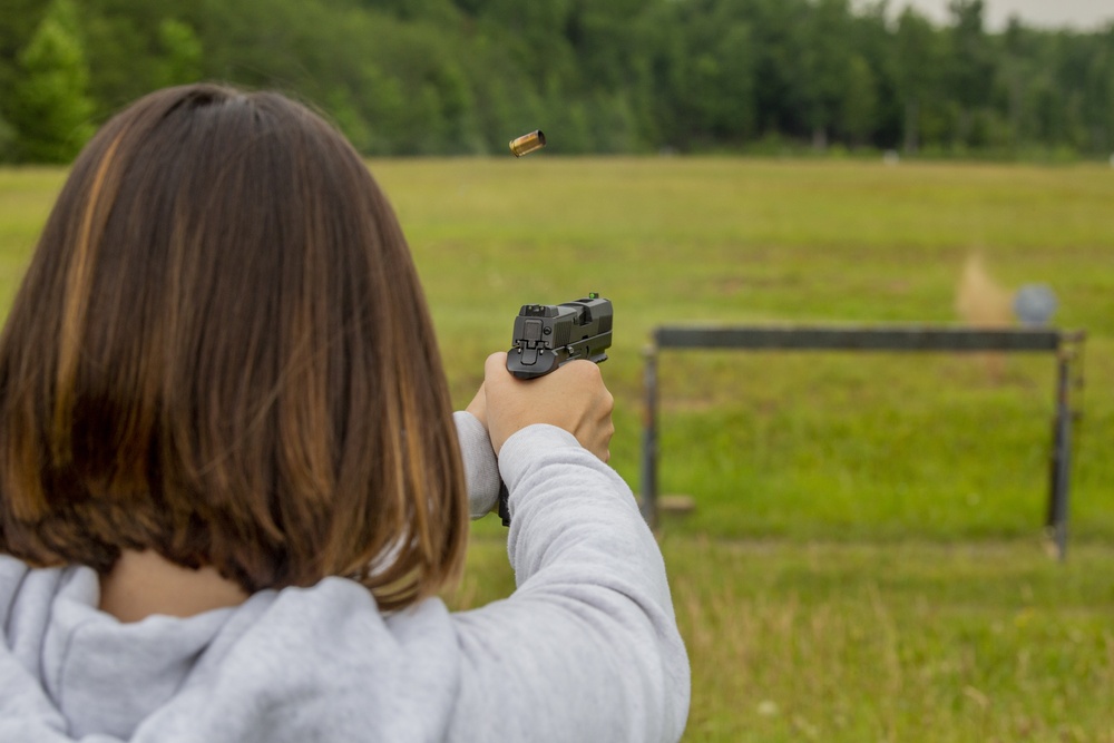 Dekalb, Missouri native, practices pistol marksmanship