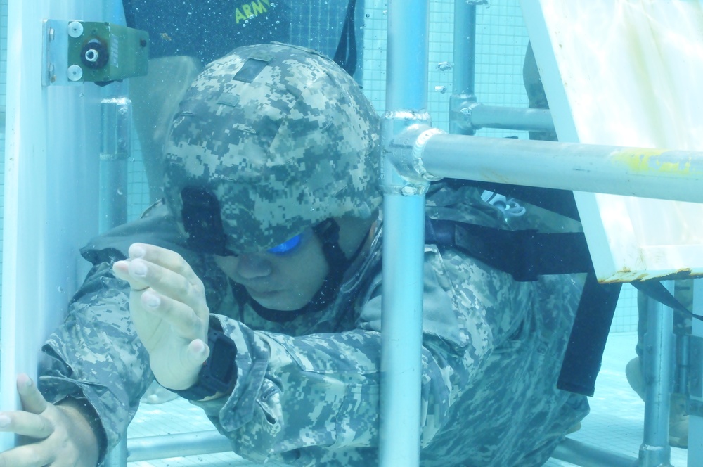 Hawaii Army National Guard Medical Detachment Performs Combat Water Survival Training