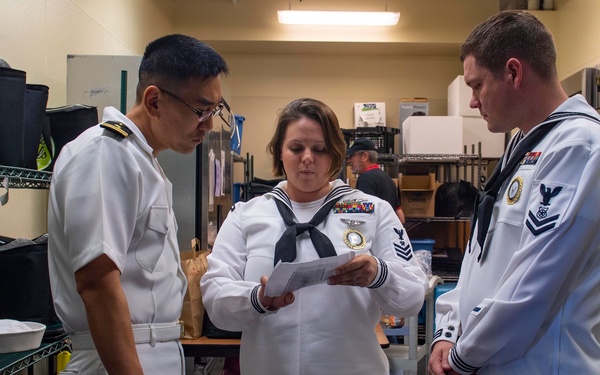 Sailors Participate in Meal on Wheels Community Relations Event