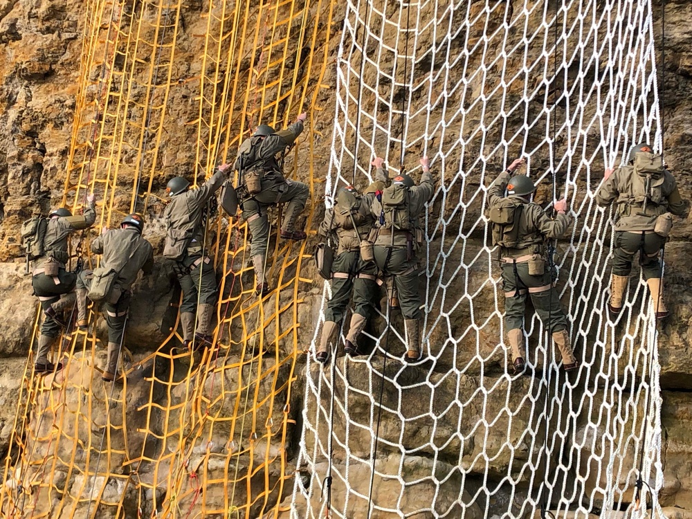 Rangers Scale Pointe du Hoc