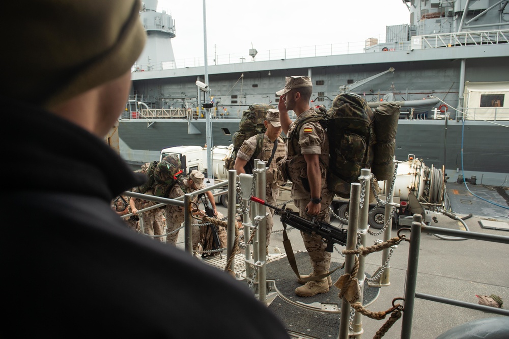 Spanish Marines embark on the USS Fort McHenry, BALTOPS 2019