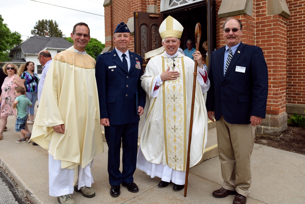 Bishop Receives Patriot Award