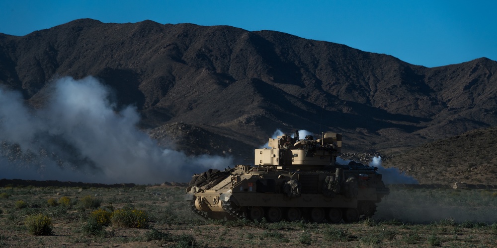 Army National Guard Infantrymen Seize a Town at NTC.