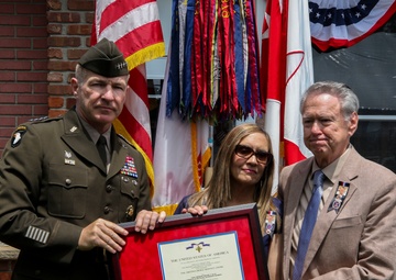 Staff Sgt. Michael Ollis posthumously receives the Distinguished Service Cross