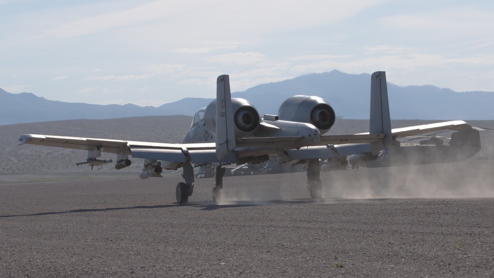 A-10 Thunderbolt taxiing down the runway