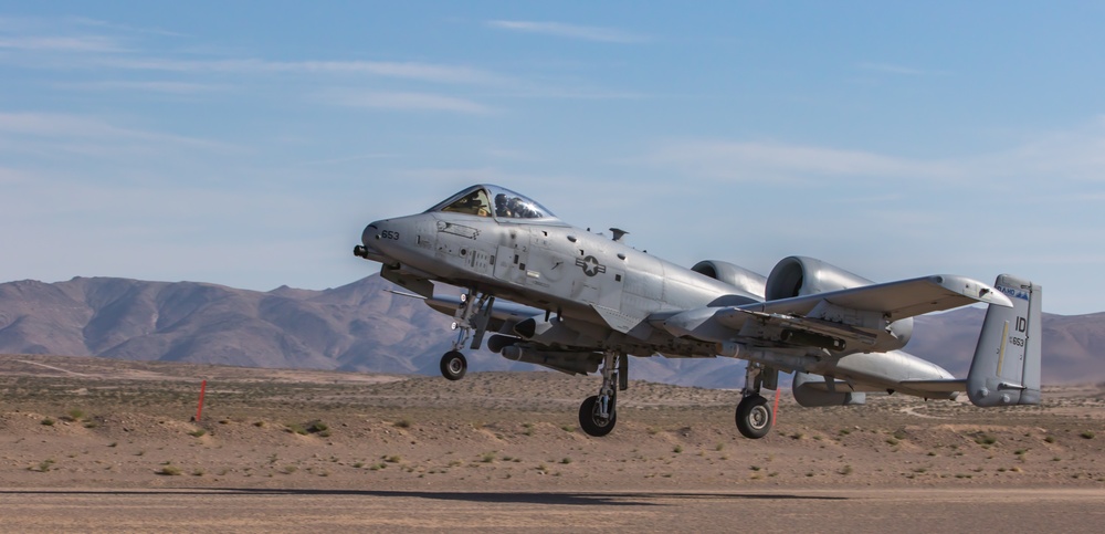 A-10 Thunderbolt executes austere take off