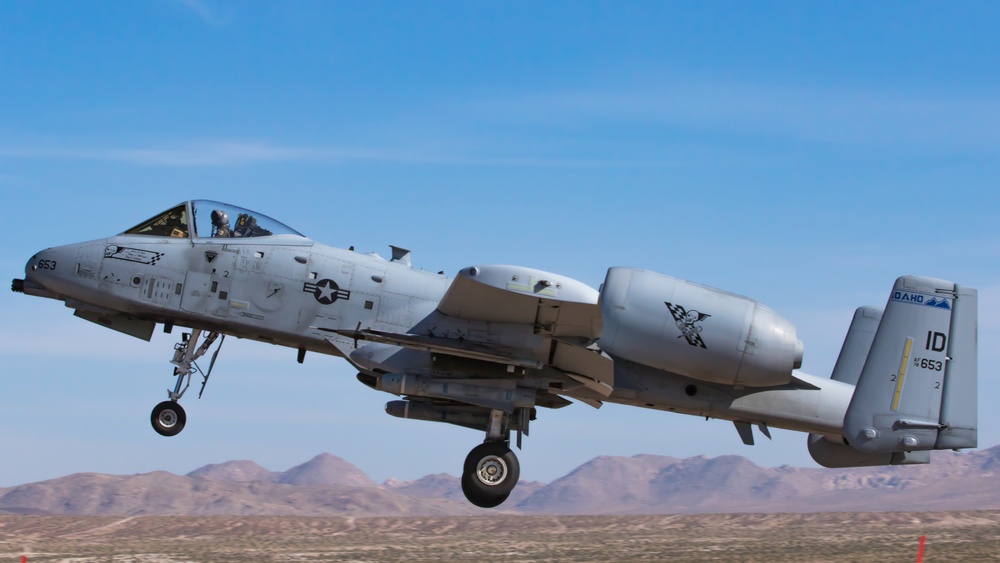 A-10 Thunderbolt executes austere take off