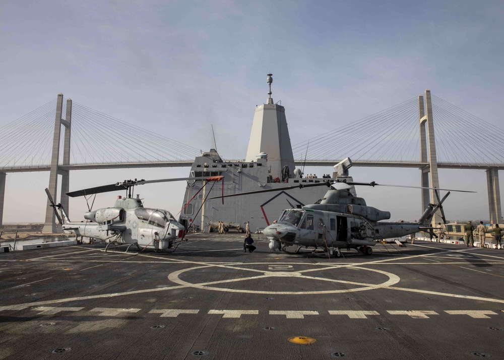 USS Arlington, 22nd MEU Suez Canal Transit