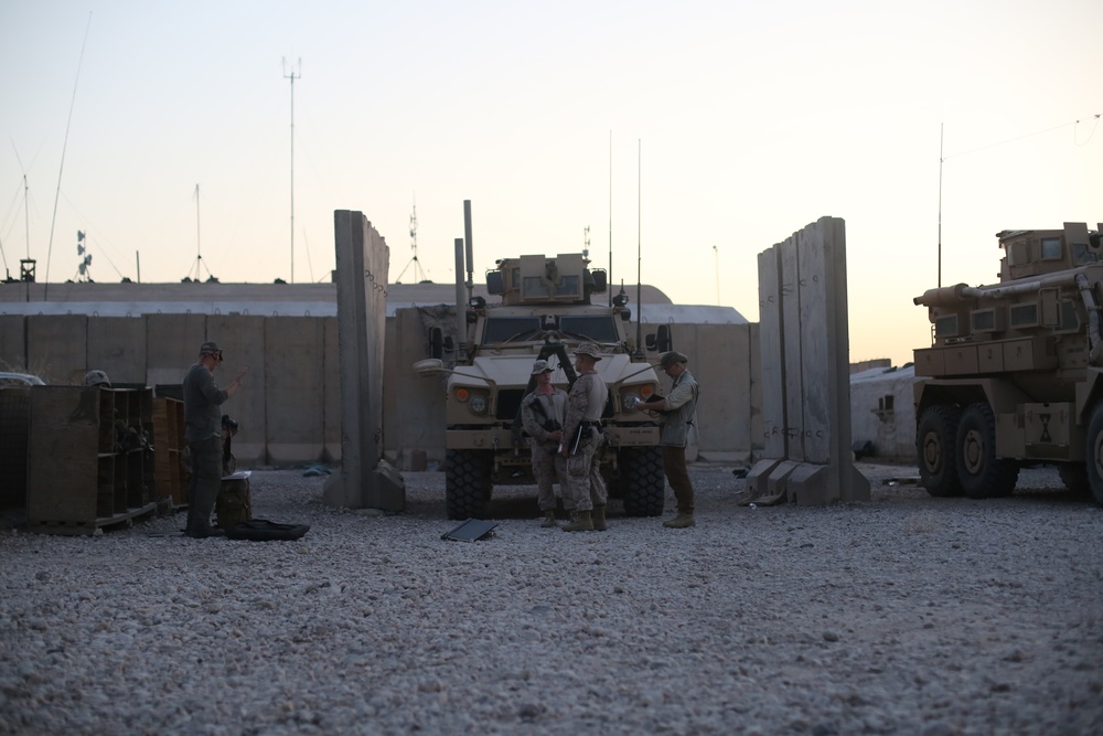 Go to War, Do Art: Combat Artists visit CENTCOM