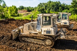 Oklahoma National Guard Soldiers dig deep for Artillerymen