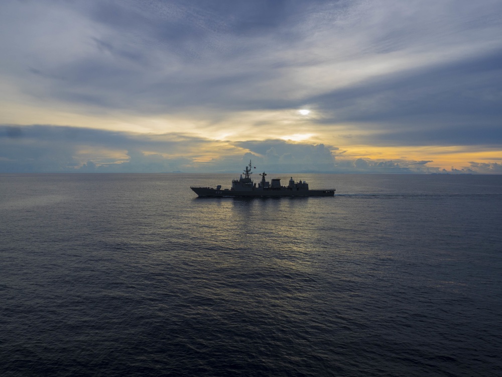 USS Antietam Operates Underway with the Royal Thai Navy During CARAT Thailand 2019