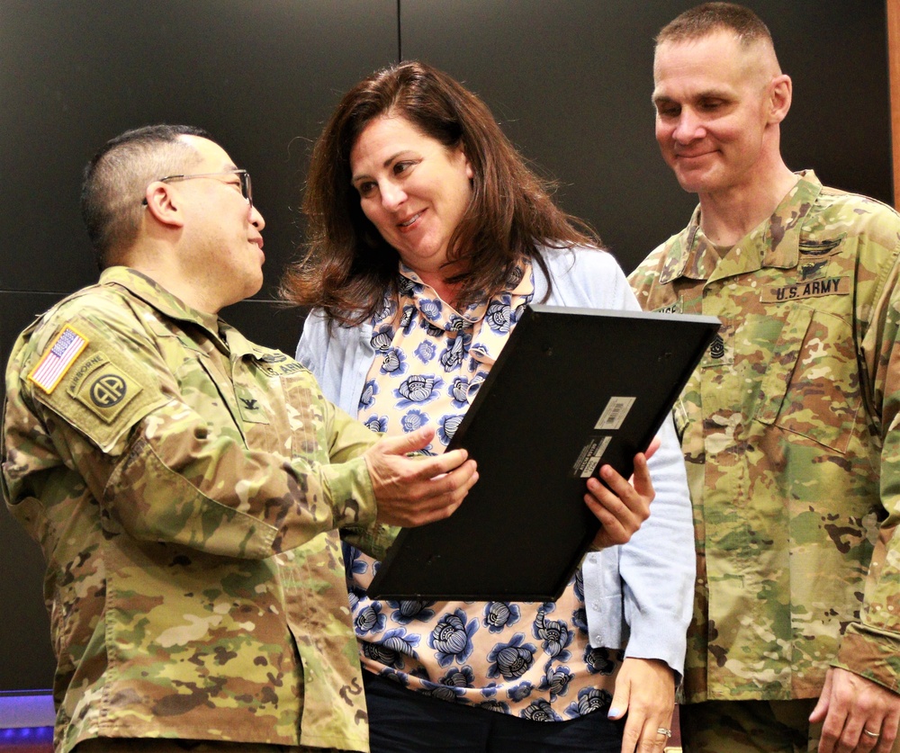 Illinois Army National Guard Command Sgt. Maj. Steven Krause Retires After More Than 31 Years