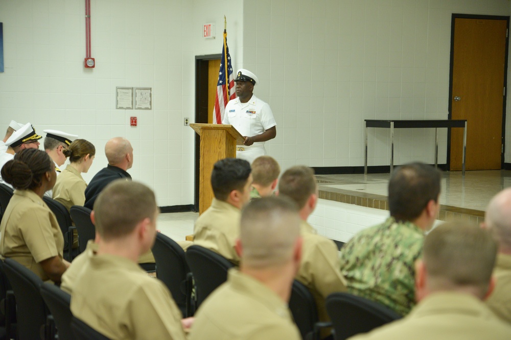 Surface Warfare Officer School Great Lakes Holds Battle of Midway Remembrance