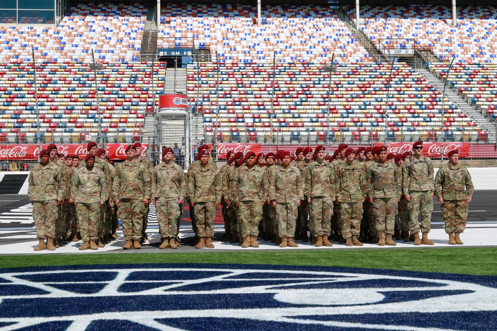 Paratroopers attend the Coca-Cola 600