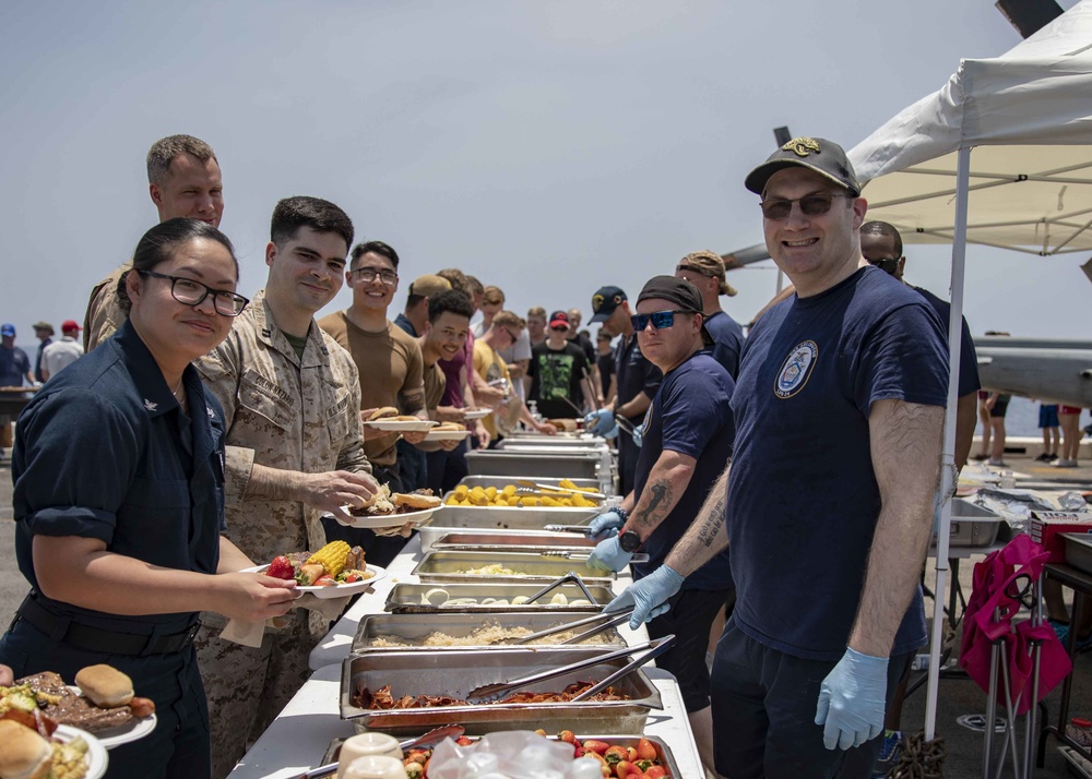 USS Arlington Steal Beach 190608
