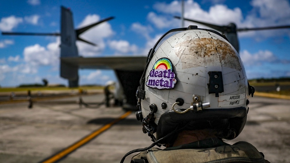 3rd RadBn, 4th Force Recon conduct para ops