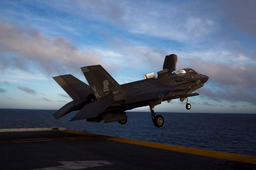 31st MEU F-35B twilight, night flight operations aboard USS Wasp