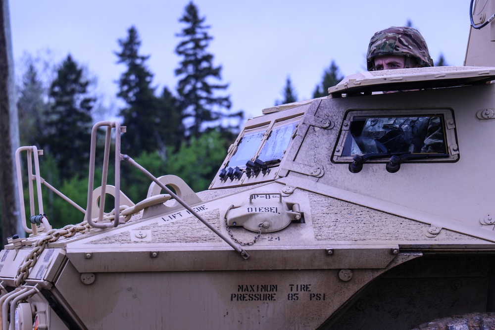 Maine Soldiers Train in Canada