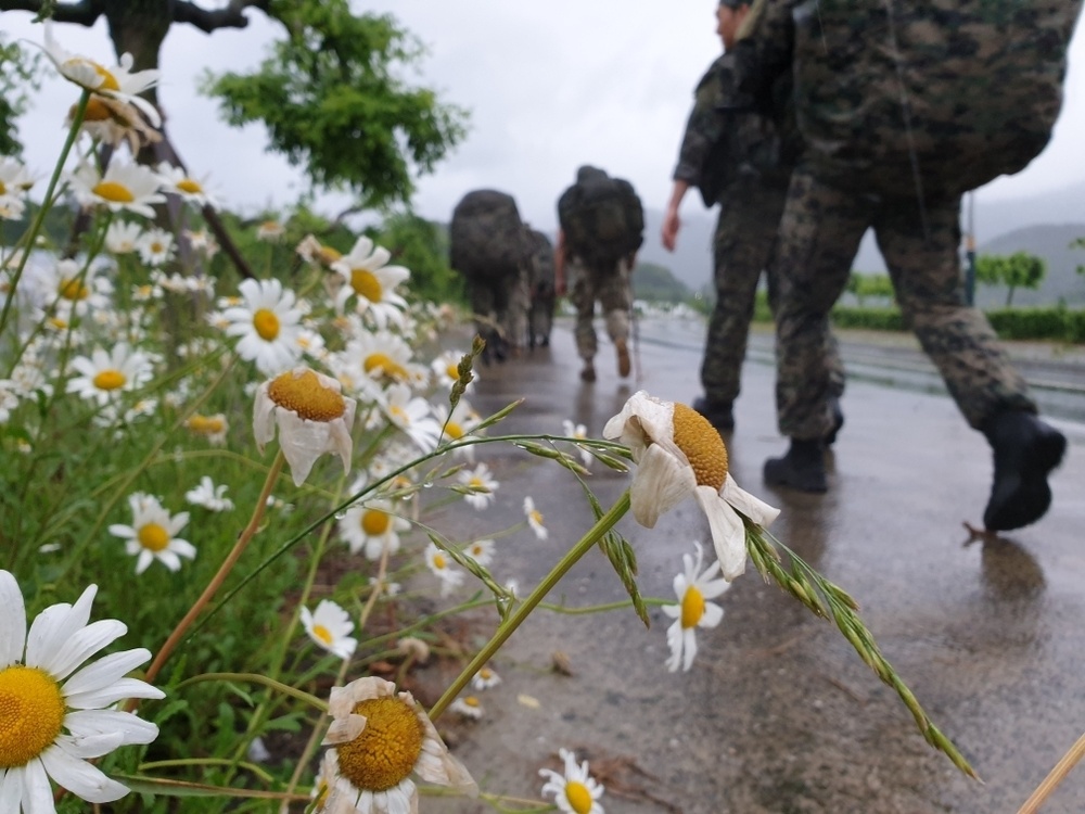 2ID/RUCD Soldier marches 250 miles with ROK special forces