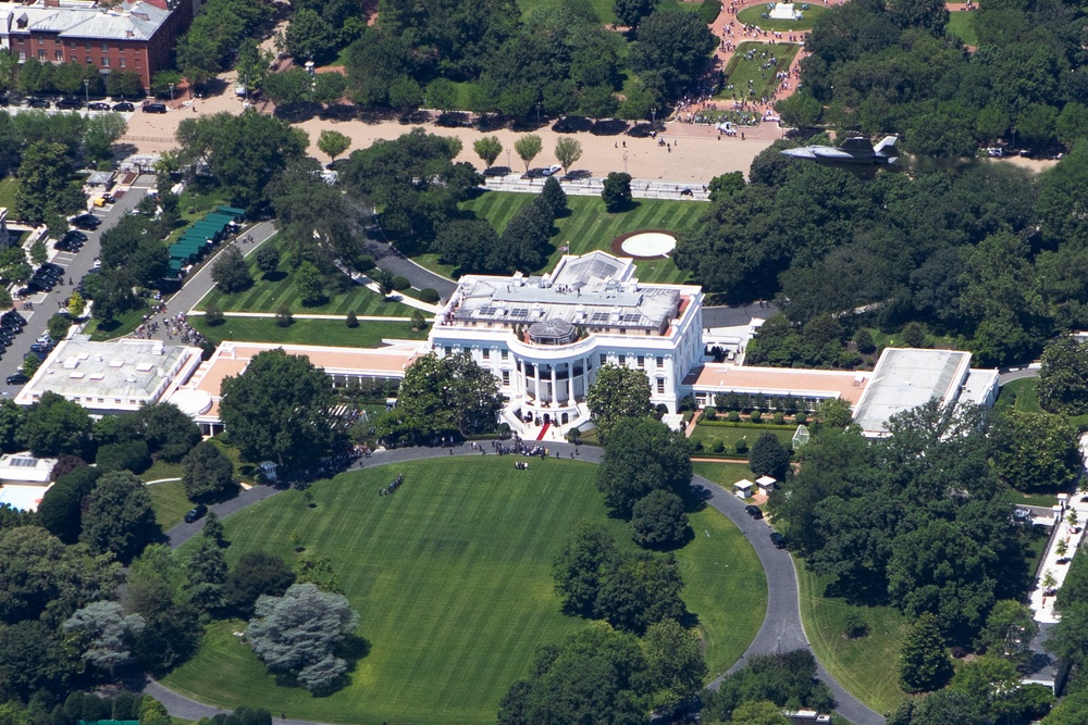 F-35 Flies over White House