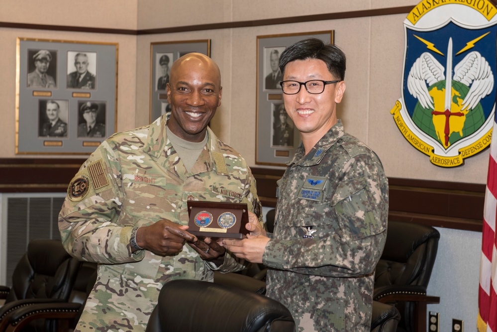 CMSAF Wright visits JBER for Red Flag 19-2