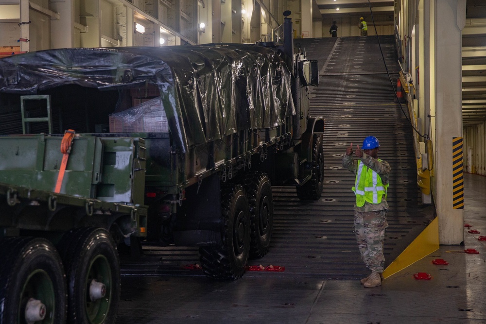 Marines Load USNS Watkins During Exercise Resolute Sun