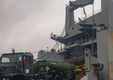 Marines Load USNS USNS Watkins During Exercise Resolute Sun