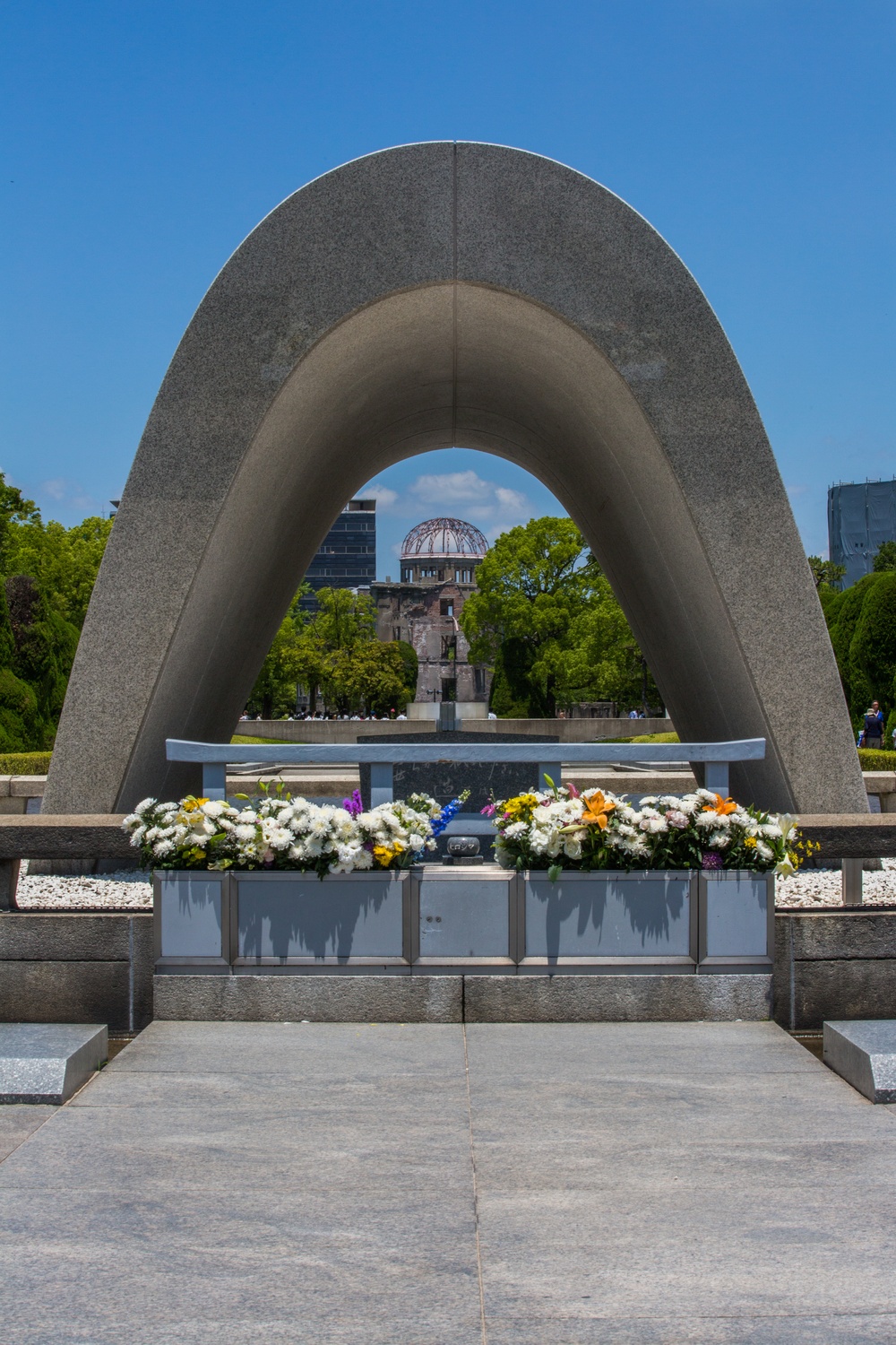 HMH-462 Visits Hiroshima Peace Park and Museum