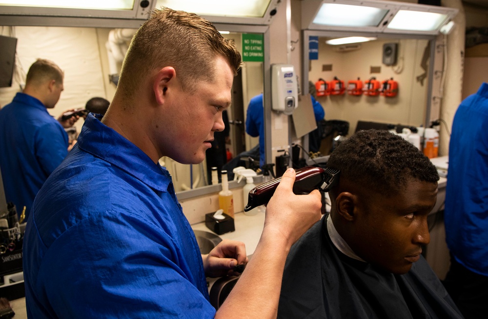 USS Green Bay (LPD 20) Barbershop