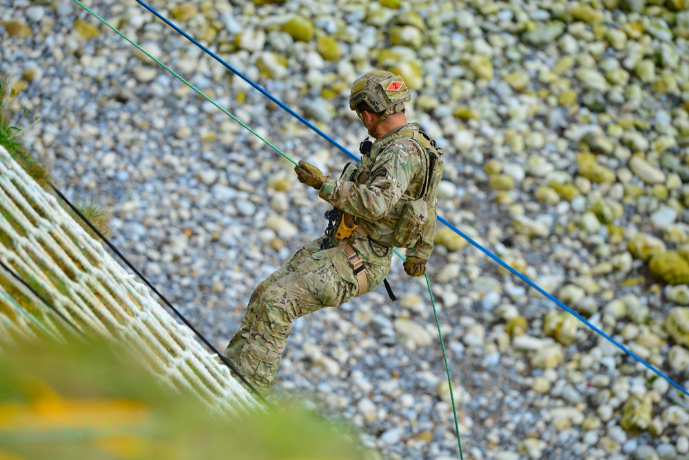 DDay75 Rangers at Pointe du Hoc