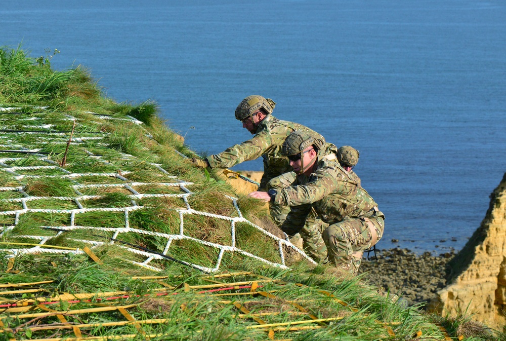 DDay75 Rangers at Pointe du Hoc