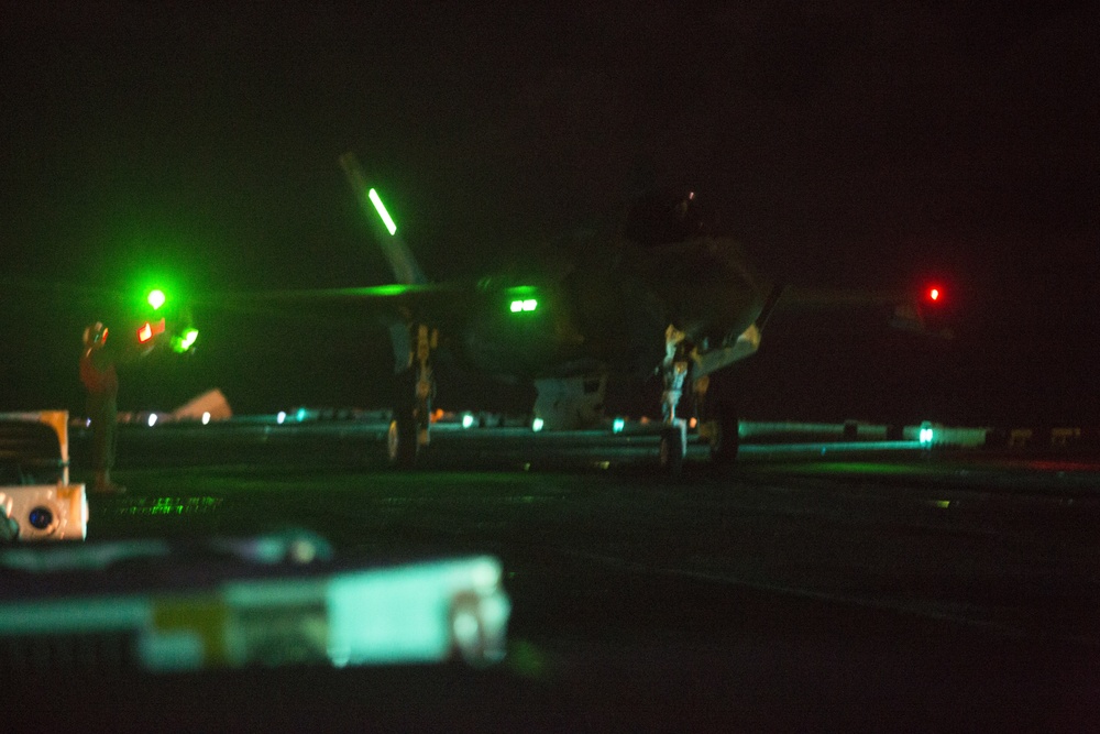 31st MEU night time flight operations aboard the USS Wasp