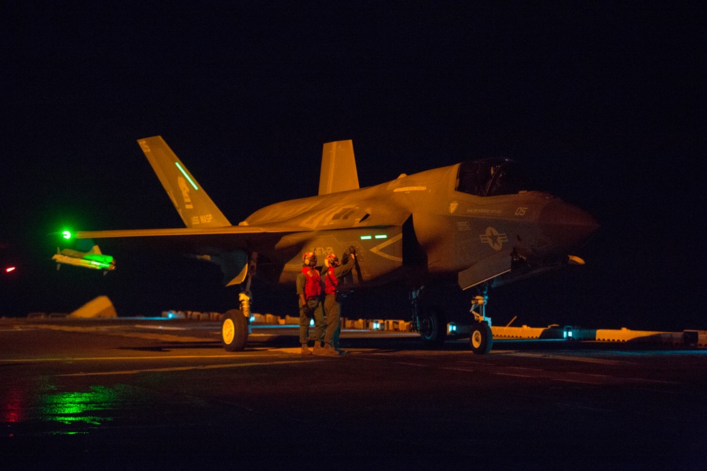 31st MEU night time flight operations aboard the USS Wasp