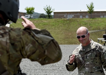 Lt. Gen. Cavoli greets U.S. Army Soldier